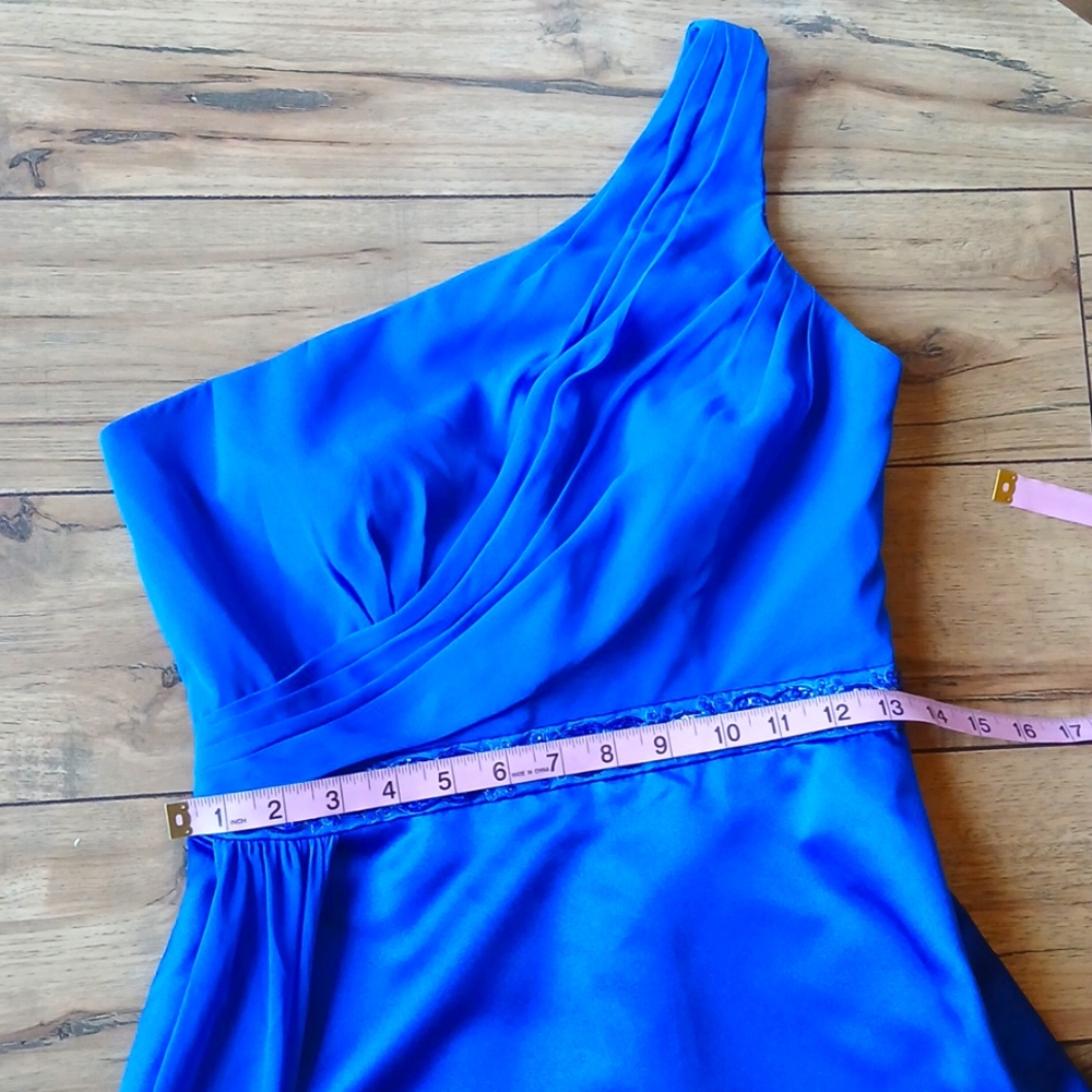 David's Bridal Elegant Blue One-Shoulder Formal Floor-length Gown. Size 4 - Picture 11 of 17